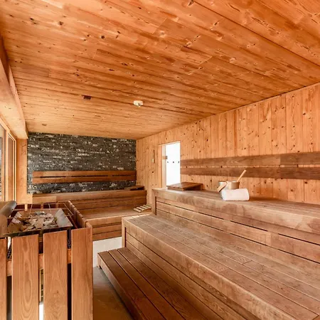 Aparthotel Ursprung 4*