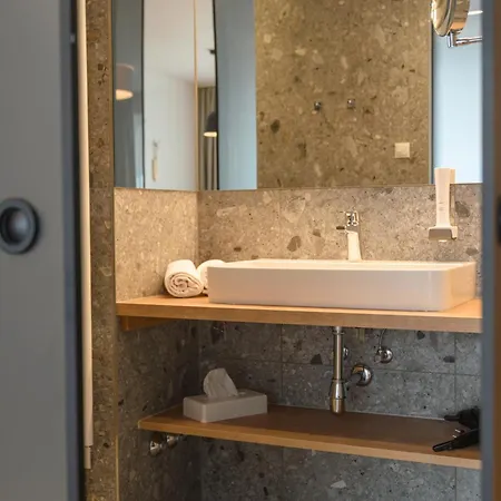 Ursprung Apart Otel 4*