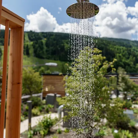 Apartmanhotel Ursprung 4*