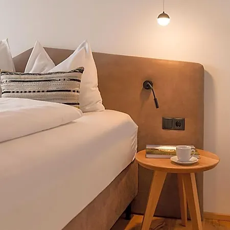 Ursprung Apart Otel 4*