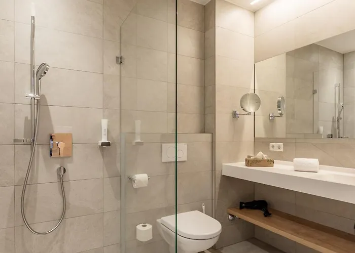 Ursprung سخلادميخ